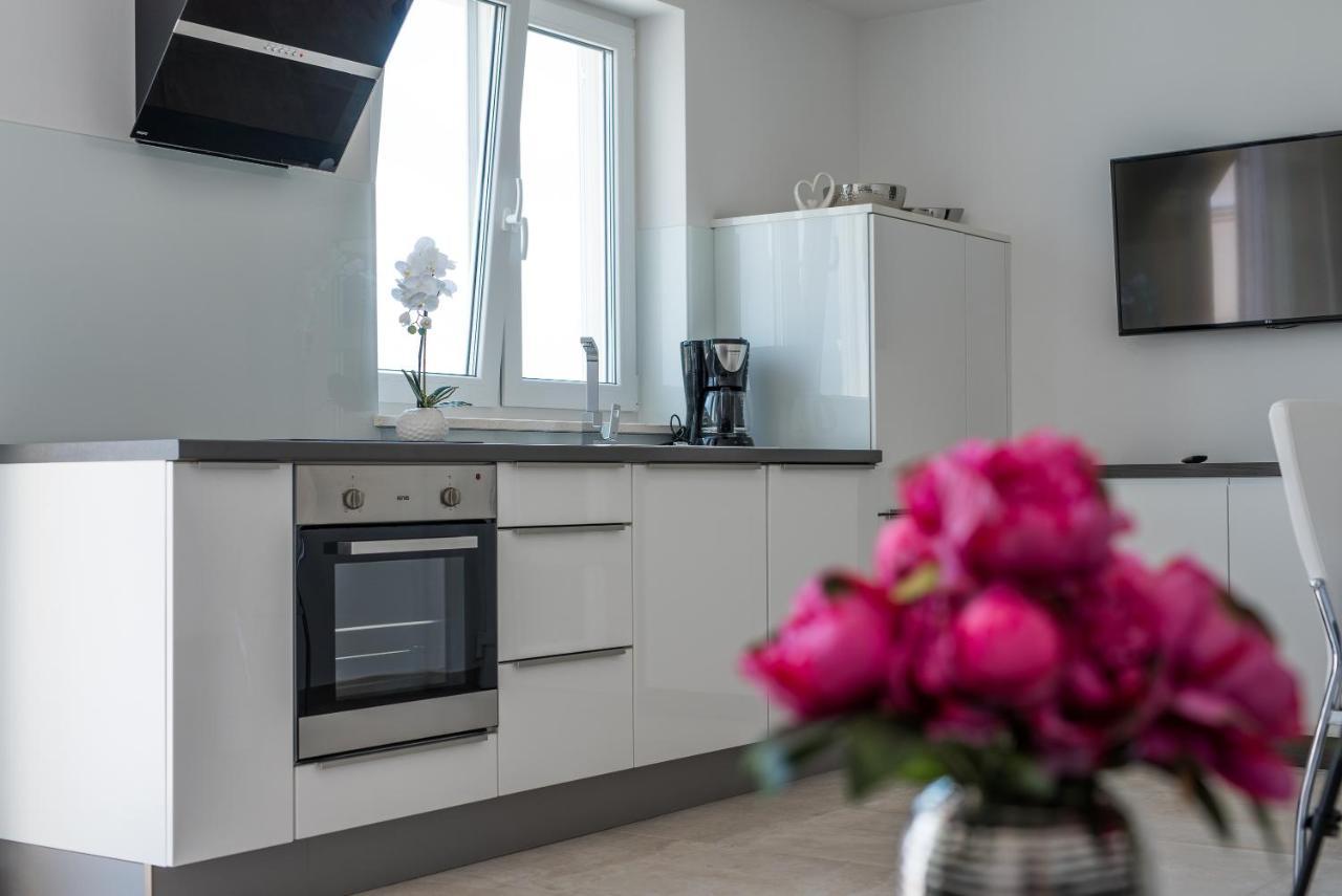 Elsa Apartments Целина Экстерьер фото